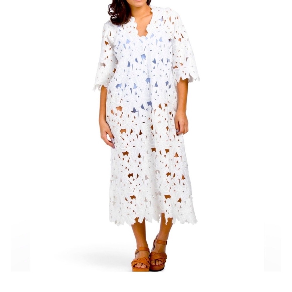 4our Dreamers White Floral Eyelet Lace Midi Dress Short Sleeve V-Neck Medium NEW